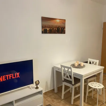 Premium One-bedroom Apartmán Kolín nad Rýnem